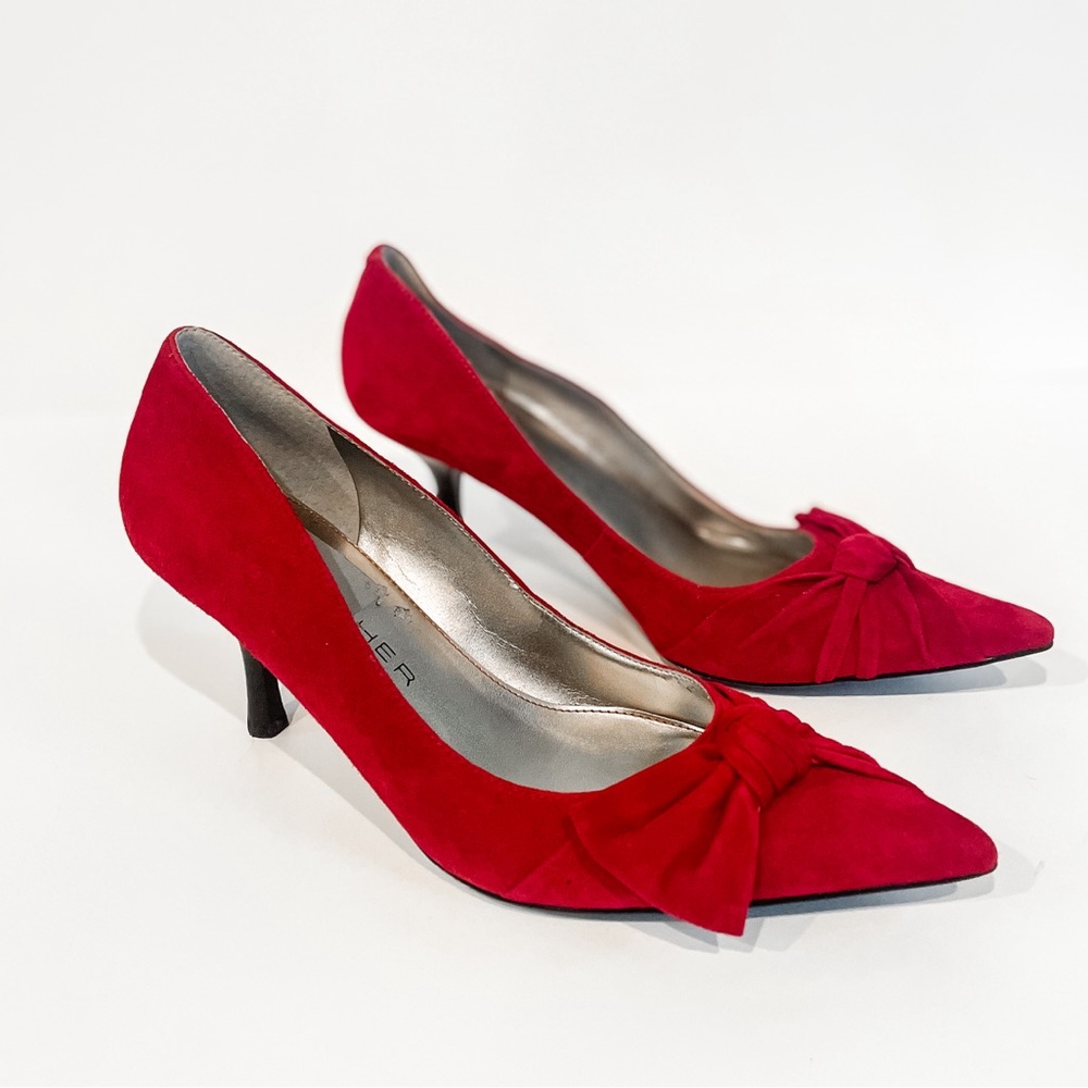 Women’s Marc Fisher Red Suede Heels Size 7.5